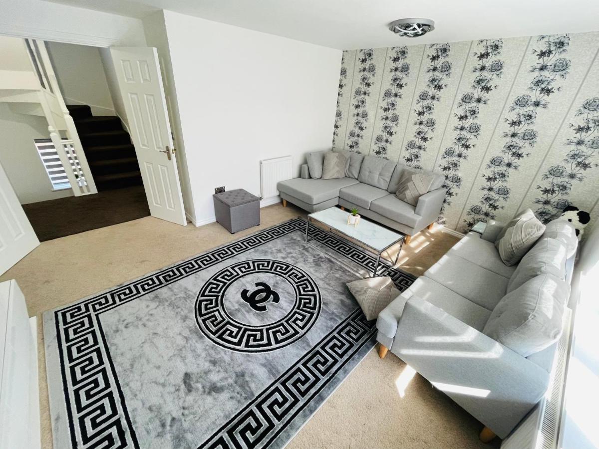 Casa de Férias Watan - Spacious 3 Bedrooms Entire House With Beautiful Outdoor Garden *